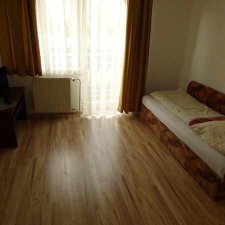 Vazinka Hotel Vágmedence Kültér fotó